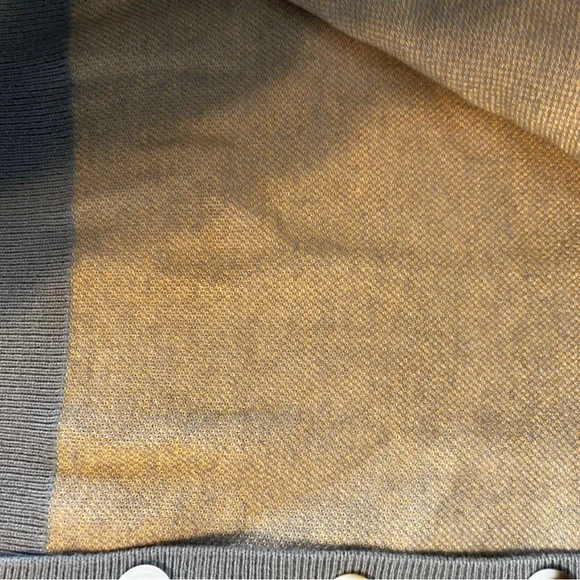 Gray Cardigan with Daisy Pattern - Picture 5 of 5